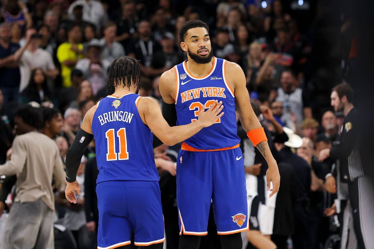  Jun 13, 2026; San Antonio, Texas, USA; New York Knicks guard Jalen Brunson (11) and center Karl-Anthony Towns (32) before game five of the 2026 NBA Finals at Frost Bank Center. Mandatory Credit: Geoff Burke-Imagn Images 