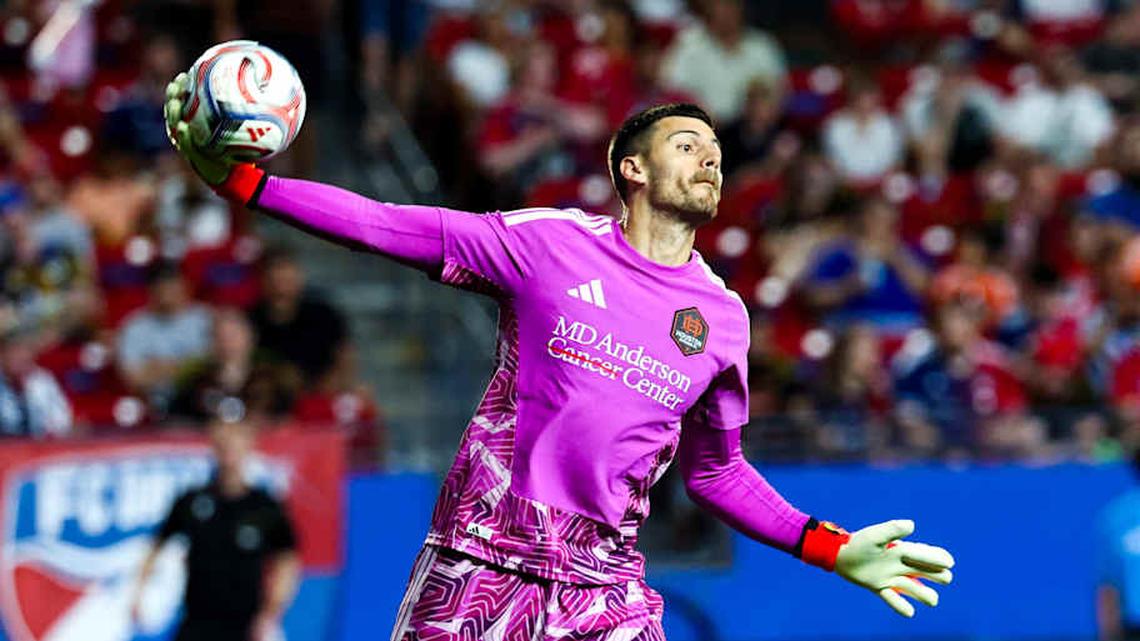  Jonathan Bond has helped keep two clean sheets for the Houston Dynamo over the past week. | Kevin Jairaj-Imagn Images 