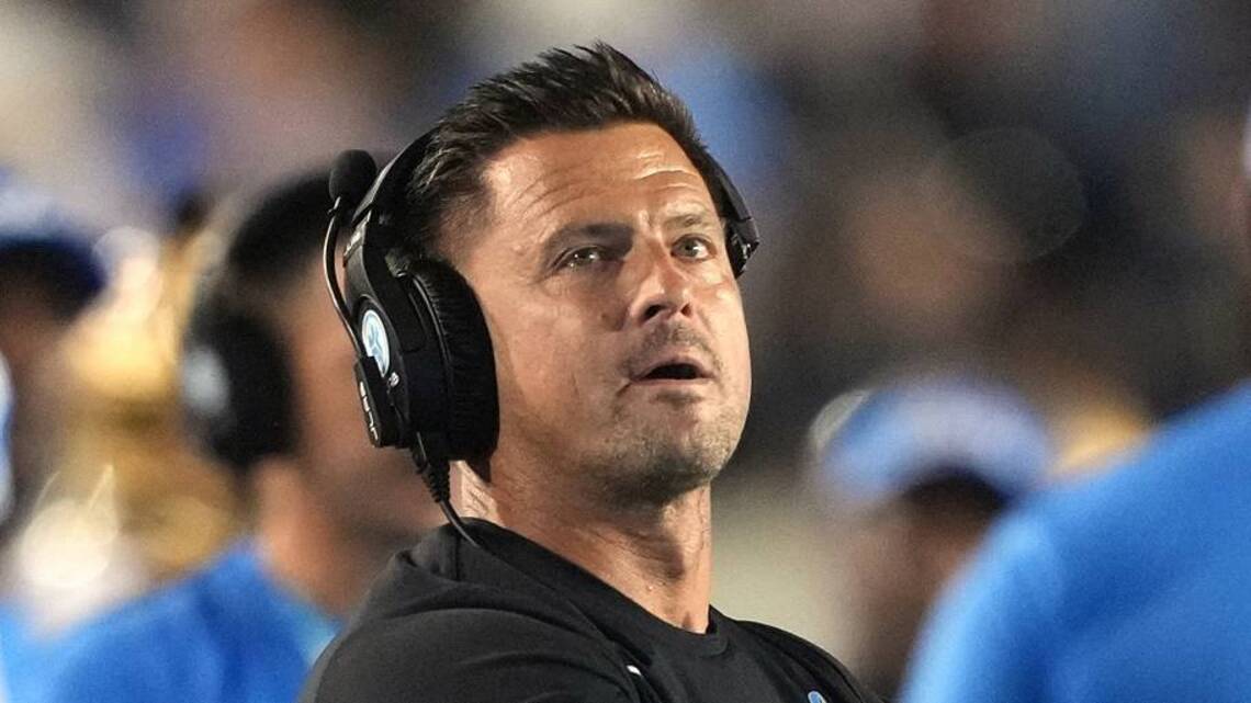 SDSU Coach Sends Strong Pregame Message About UCLA's Talent