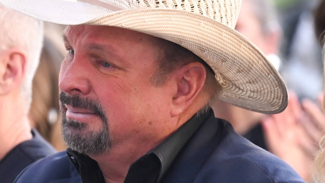 Garth Brooks' Surprising Reaction to an Unforgettable Tribute From One of Country Music's Biggest Stars 