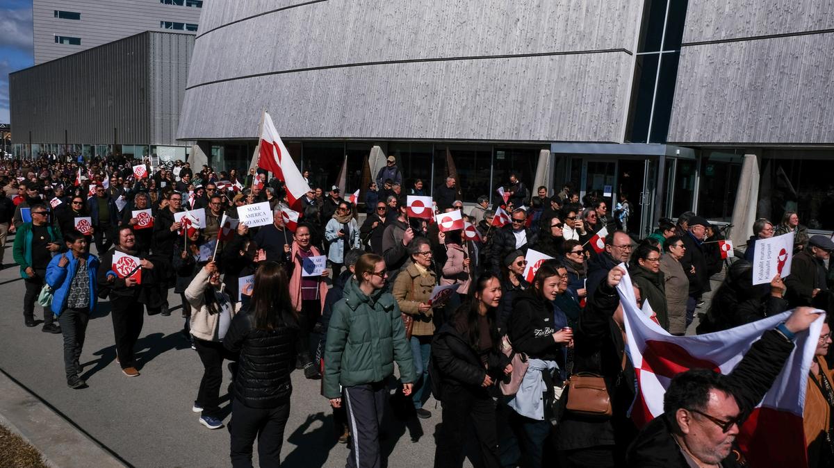 People gather to protest on the day of the opening of a new U.S. consulate in Nuuk, Greenland, May 21, 2026. REUTERS/Tim Barsoe