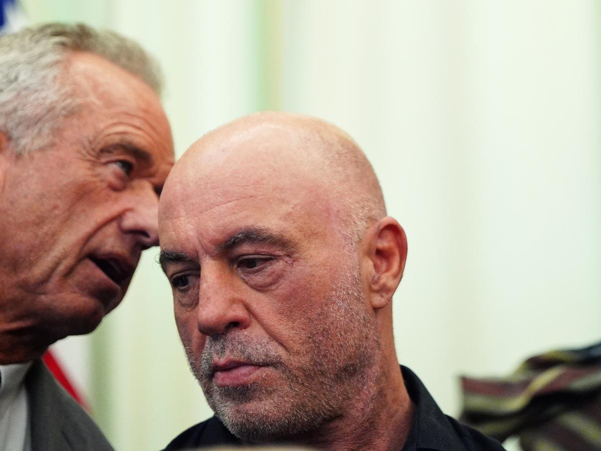  Health and Human Services Secretary Robert F. Kennedy Jr. speaks to Joe Rogan in the Oval Office of the White House on April 18, 2026, in Washington. 