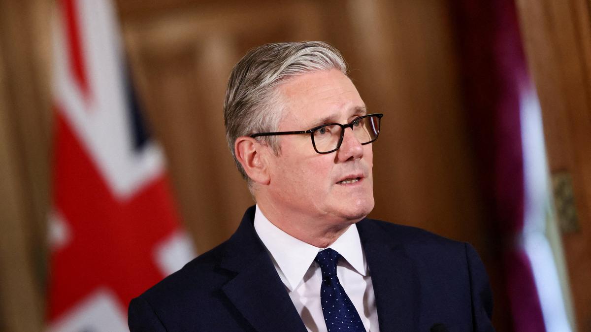 FILE PHOTO: British Prime Minister Keir Starmer gives a media statement at 10 Downing Street  in London, April 30, 2026. REUTERS/Jack Taylor/File Photo