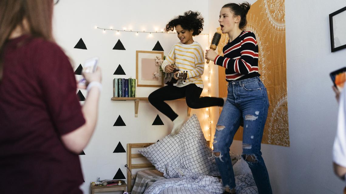 The Best Karaoke Machines for Your Next Wine Night-Starting at Just $13 