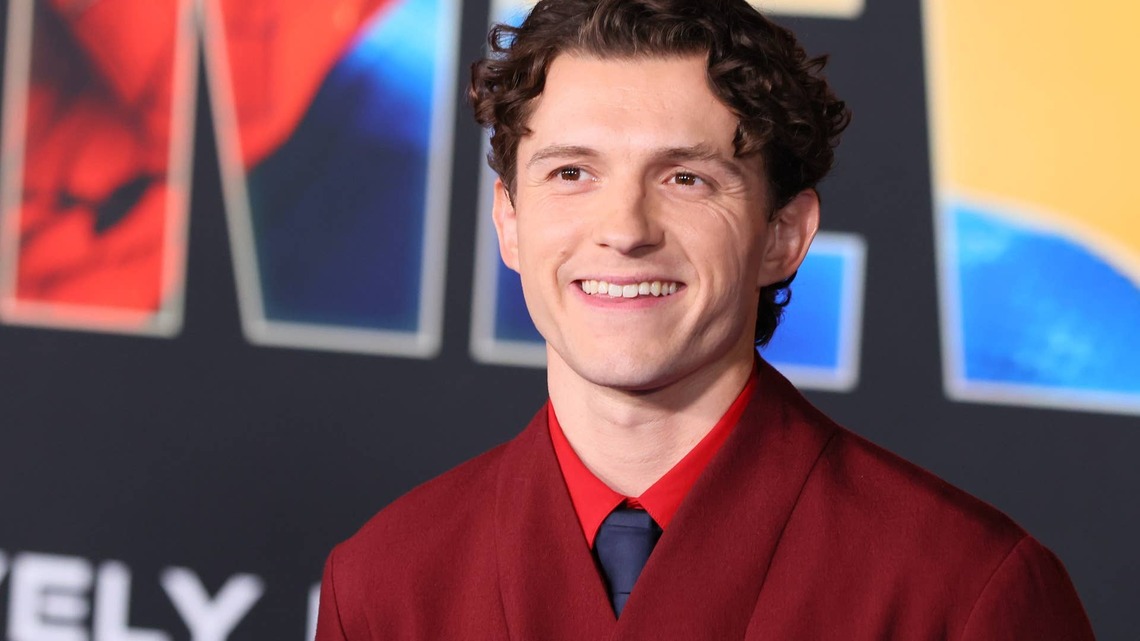 Tom Holland Makes Blunt Admission About His Fear of Hosting ‘SNL' 