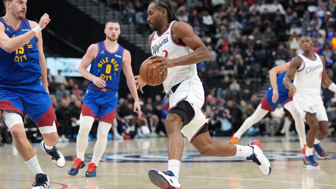 Clippers star Kawhi Leonard (ankle soreness) exits vs. Lakers 