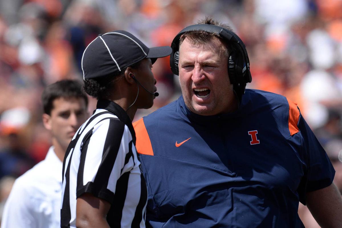  CHAMPAIGN, IL - AUGUST 28: Illinois Fighting Illini head coach Bret Bielema reacts after a play during the Big Ten Conference college football game between the Nebraska Cornhuskers and the Illinois Fighting Illini on August 28, 2021, at Memorial Stadium in Champaign, Illinois. (Photo by Michael Allio/Icon Sportswire via Getty Images) 