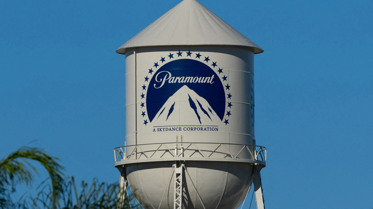 FILE PHOTO: The Paramount water tower is shown on the Paramount studio lot in Hollywood, Los Angeles, California, U.S., January 13, 2026.  REUTERS/Mike Blake/File Photo