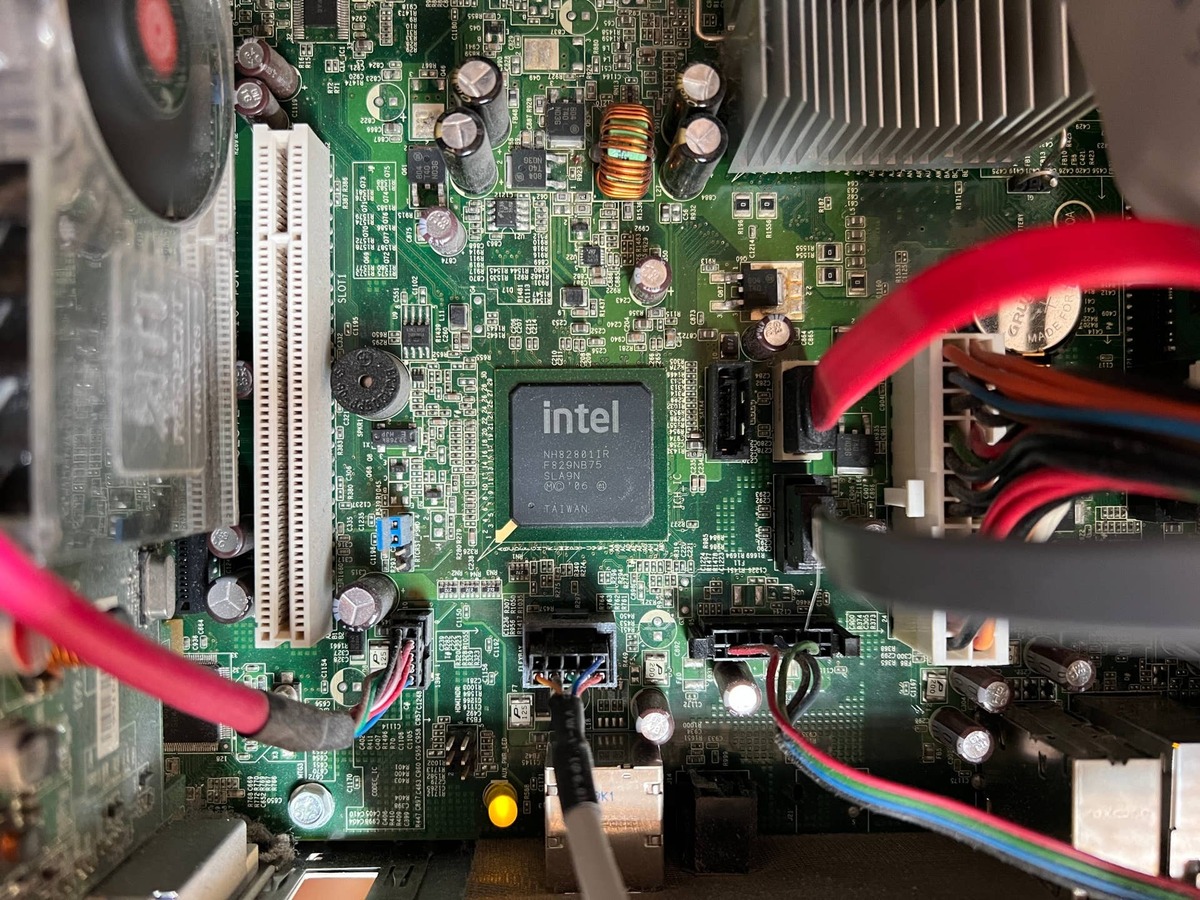  Goldman initiated Intel at neutral with a $150 target, citing weaker revenue visibility than AMD and Nvidia, despite policy tailwinds. 