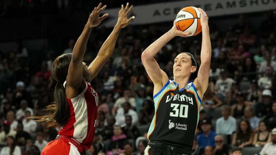 Liberty's Breanna Stewart climbs scoring list as Mercury soar up standings 
