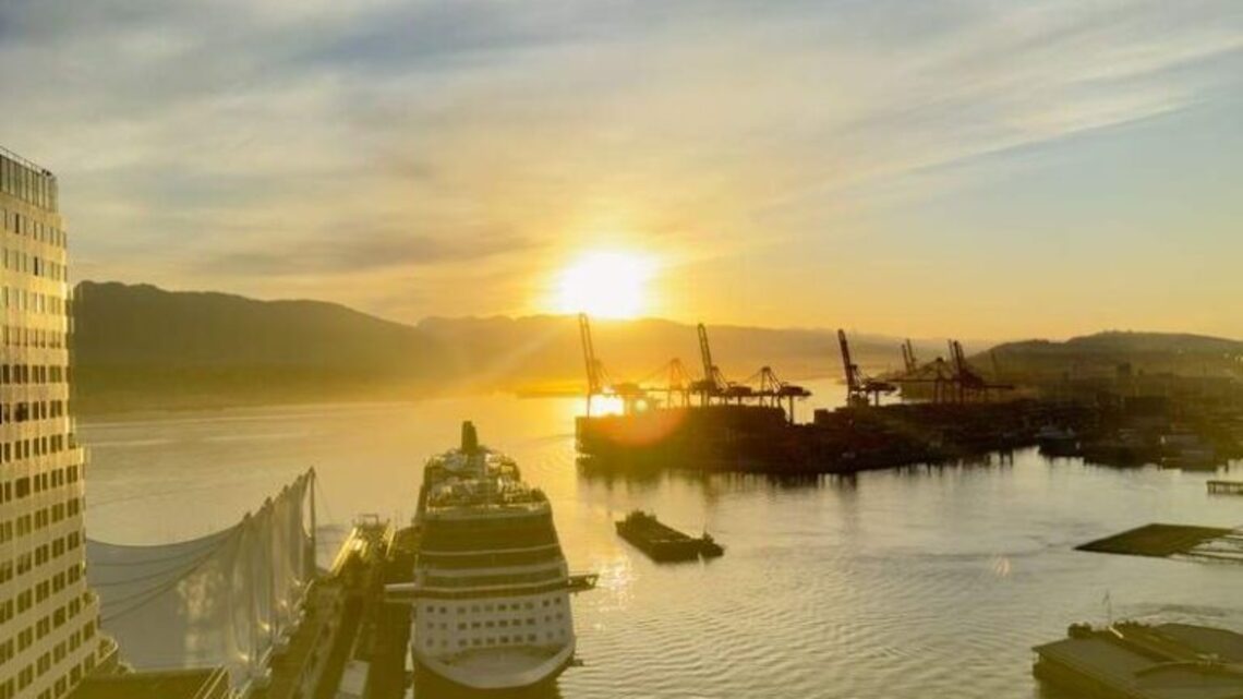 Fairmont Waterfront Vancouver: Worth the Splurge Before or After a Cruise 