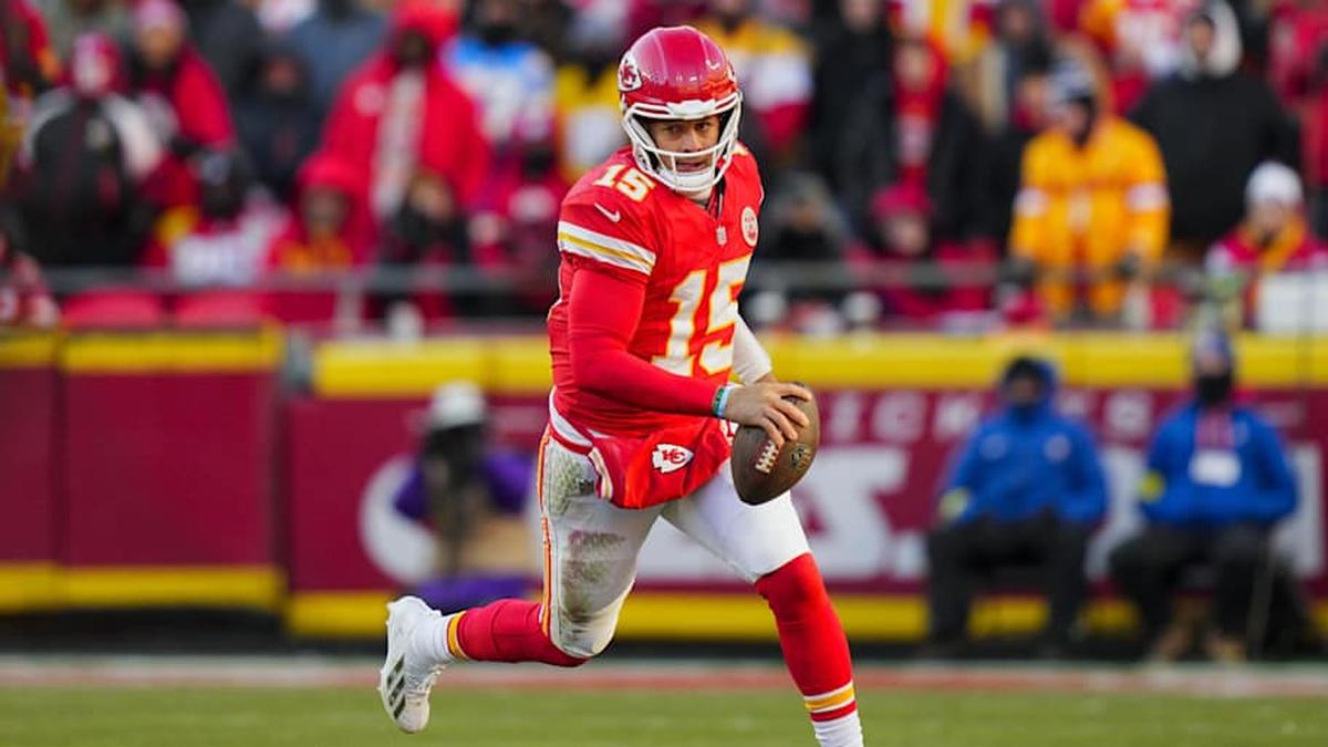  Dec 14, 2025; Kansas City, Missouri, USA; Kansas City Chiefs quarterback Patrick Mahomes (15) runs the ball during the second half against the Los Angeles Chargers at GEHA Field at Arrowhead Stadium. Mandatory Credit: Jay Biggerstaff-Imagn Images | Jay Biggerstaff-Imagn Images 