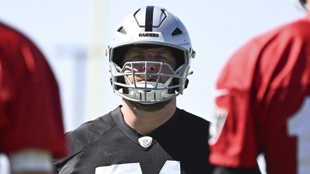  May 20, 2026; Henderson, NV, USA; Las Vegas Raiders offensive tackle Kolton Miller (74) warms up during organized team activities at Intermountain Health Performance Center. Mandatory Credit: Candice Ward-Imagn Images | Candice Ward-Imagn Images 