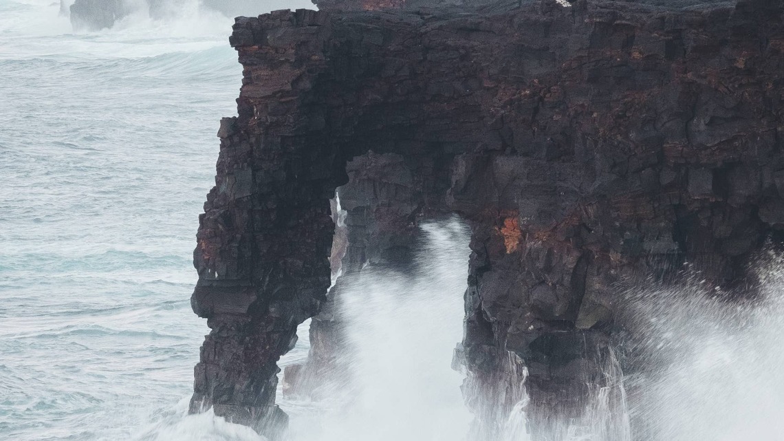 90-Foot Hawaii Landmark Collapses Into Pacific Ocean After 550 Years 