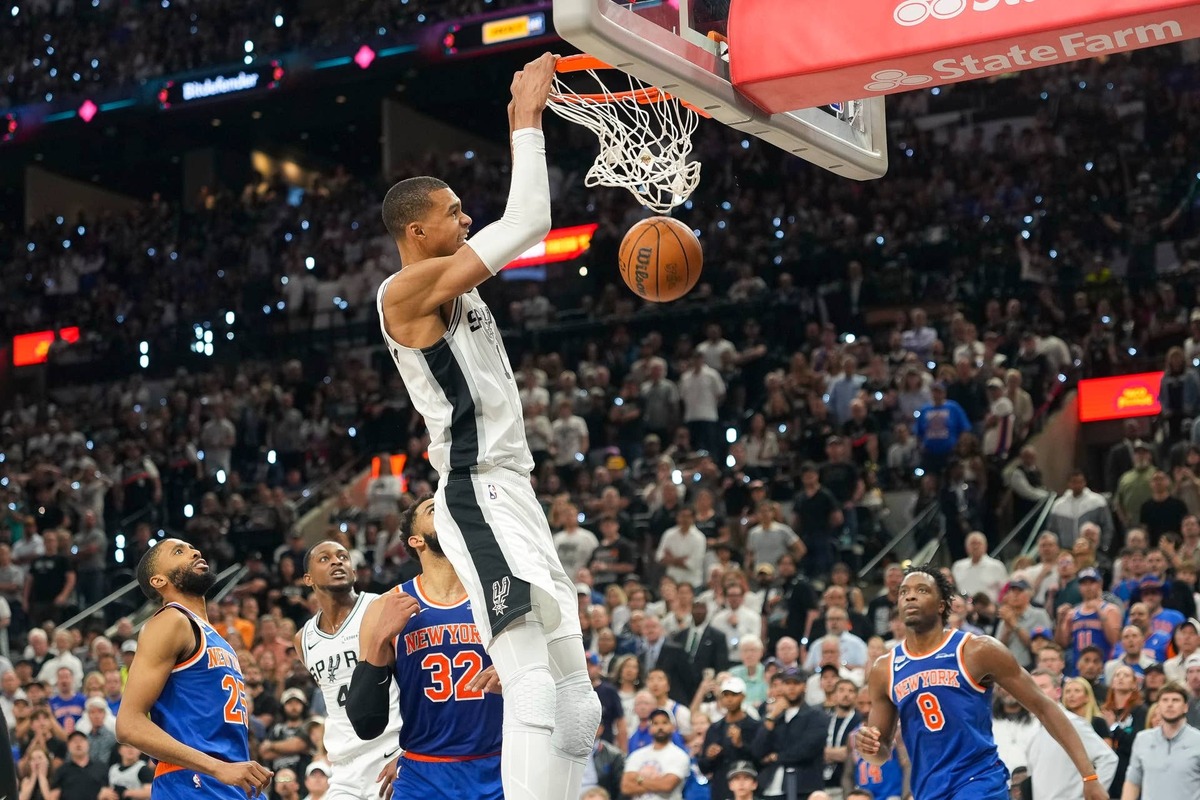  San Antonio Spurs forward Victor Wembanyama dunks the ball against the New York Knicks in the fourth quarter during game two of the 2026 NBA Finals. Scott Wachter-Imagn Images