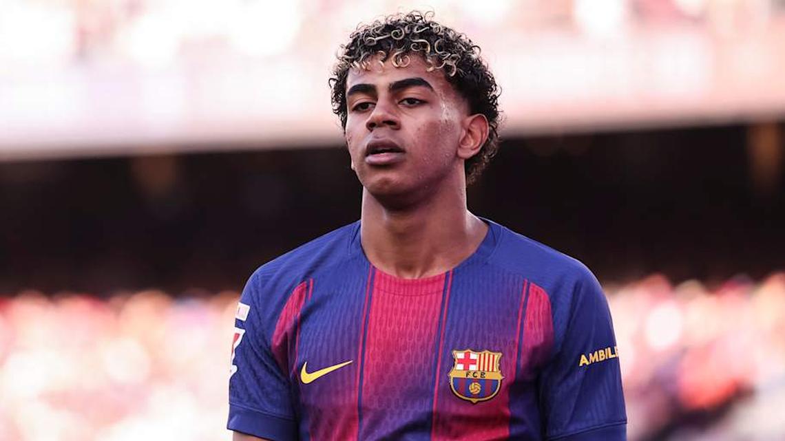 Lamine Yamal's Substitution Anger Draws Puzzled Response From Hansi Flick