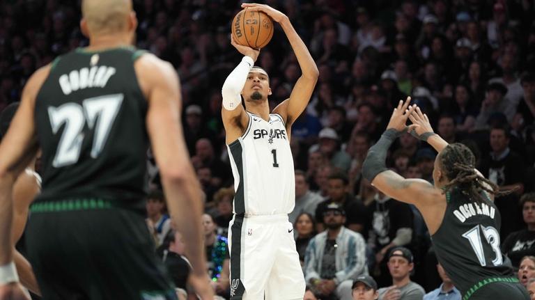 Stephon Castle, Spurs finish Wolves in Game 6, set date with Thunder 