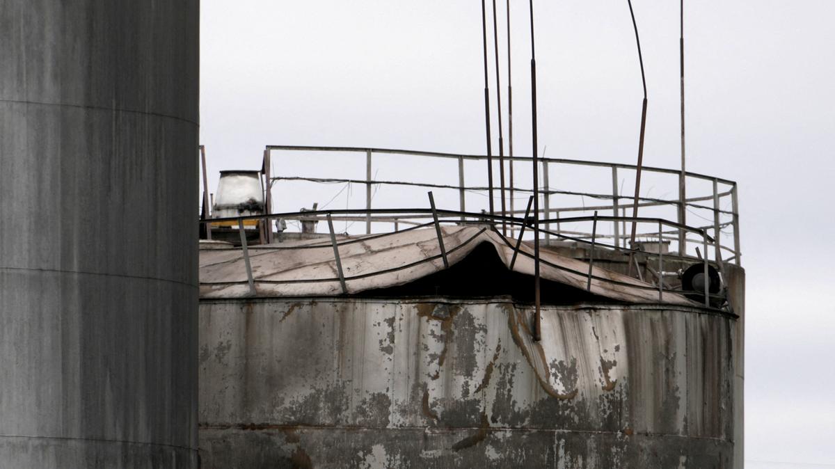 FILE PHOTO: Damage to an oil tank after drones crashed at a storage facility in Rezekne, Latvia, May 7, 2026. REUTERS/Janis Laizans/File Photo