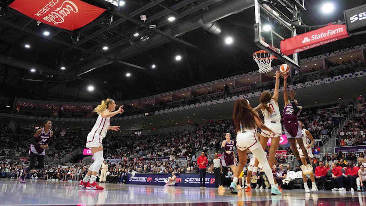  The Mystics and Tempo put on a show for Toronto's first game, though Washington stole the win with a 68–65 victory. | Nick Turchiaro-Imagn Images 