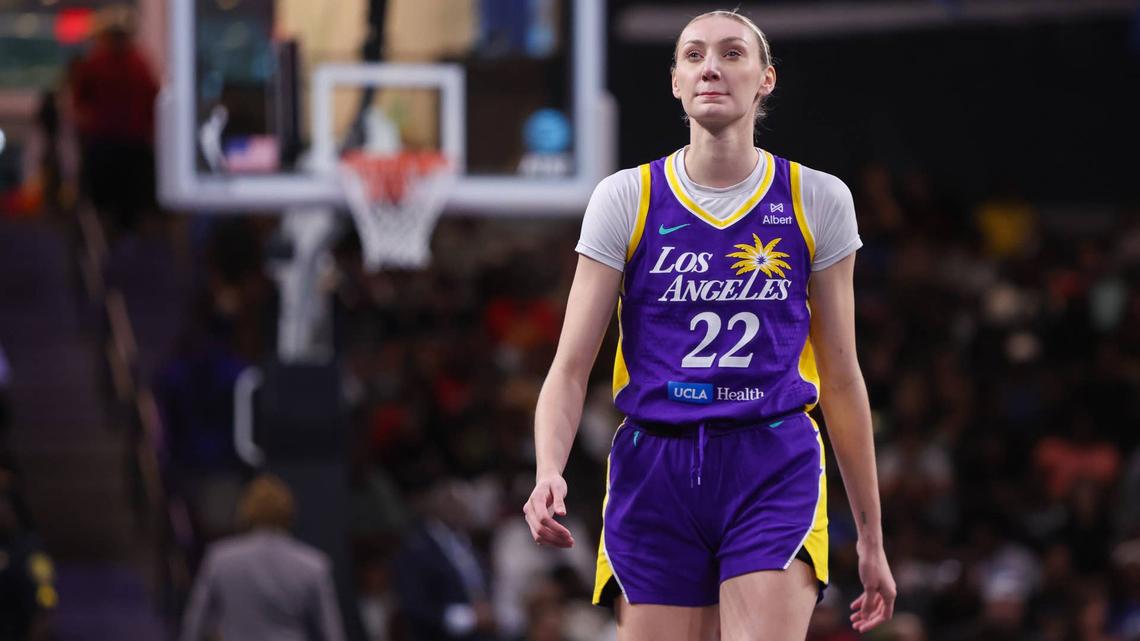 Sparks React to Cameron Brink's Performance in First Start of the Season 