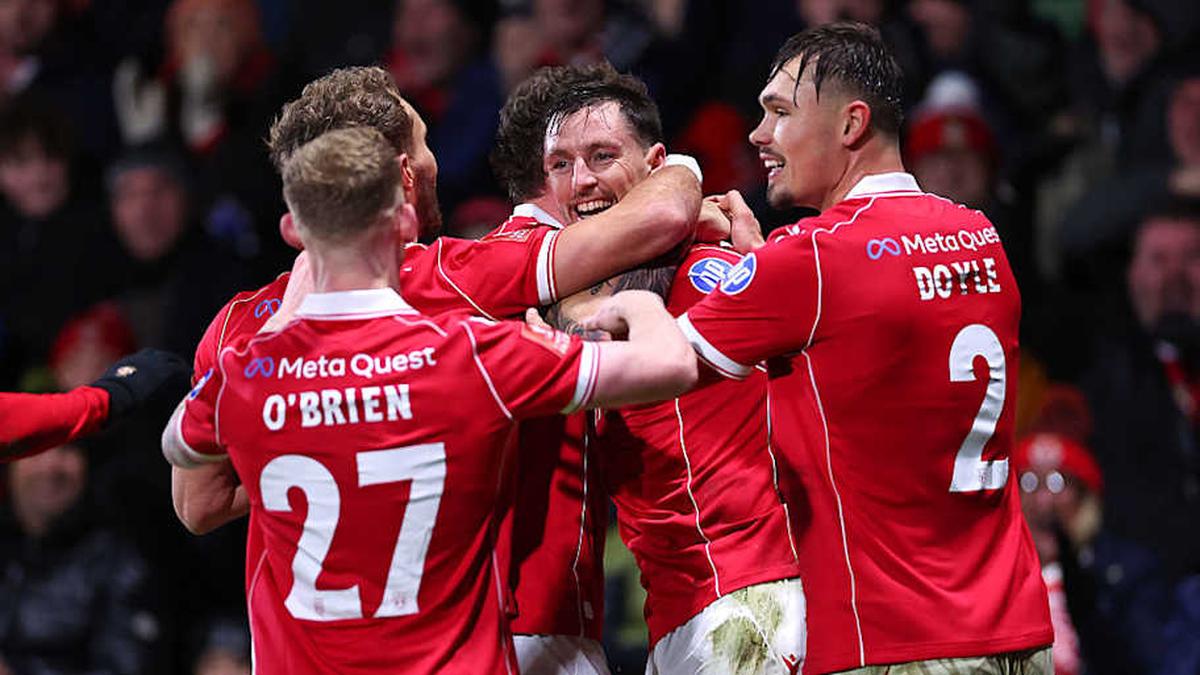  Wrexham are one of three teams in the race for the final playoff position. | Robbie Jay Barratt/AMA/Getty Images 