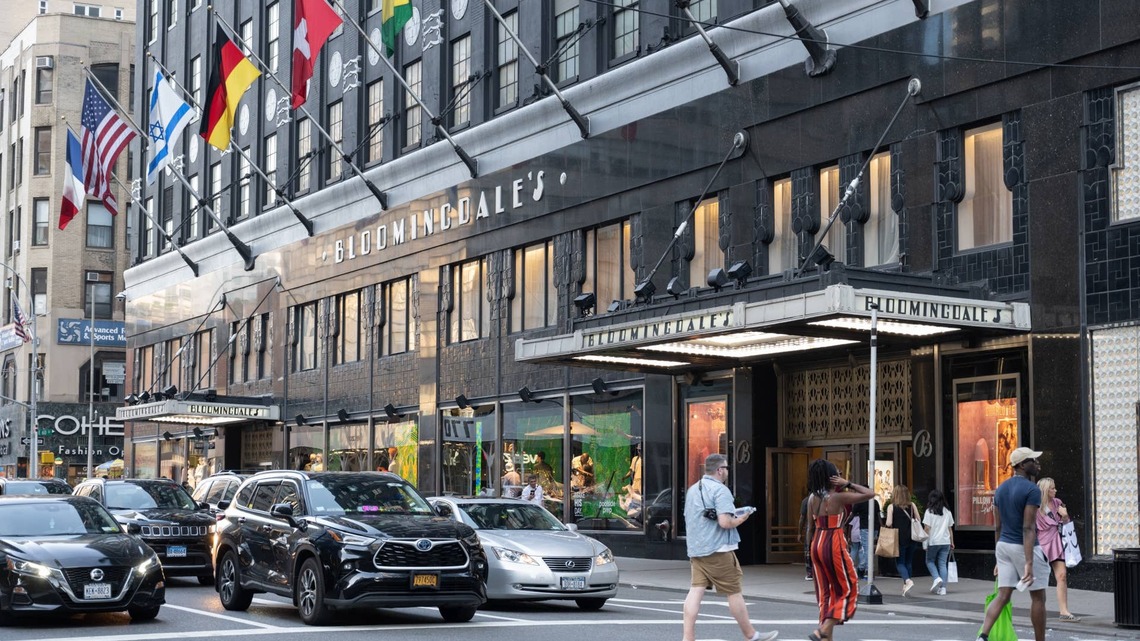 Bloomingdale's tries creative way to lure shoppers back