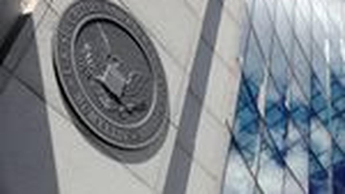 FILE PHOTO: The seal of the U.S. Securities and Exchange Commission (SEC) is seen at their headquarters in Washington, D.C., U.S., May 12, 2021. Picture taken May 12, 2021. REUTERS/Andrew Kelly/File Photo