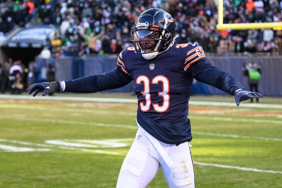  Dec 18, 2022; Chicago, Illinois, USA; Chicago Bears cornerback Jaylon Johnson (33) celebrates a pass breakup in the fourth quarter against the Philadelphia Eagles at Soldier Field. Mandatory Credit: Daniel Bartel-USA TODAY Sports © Daniel Bartel-USA TODAY Sports 