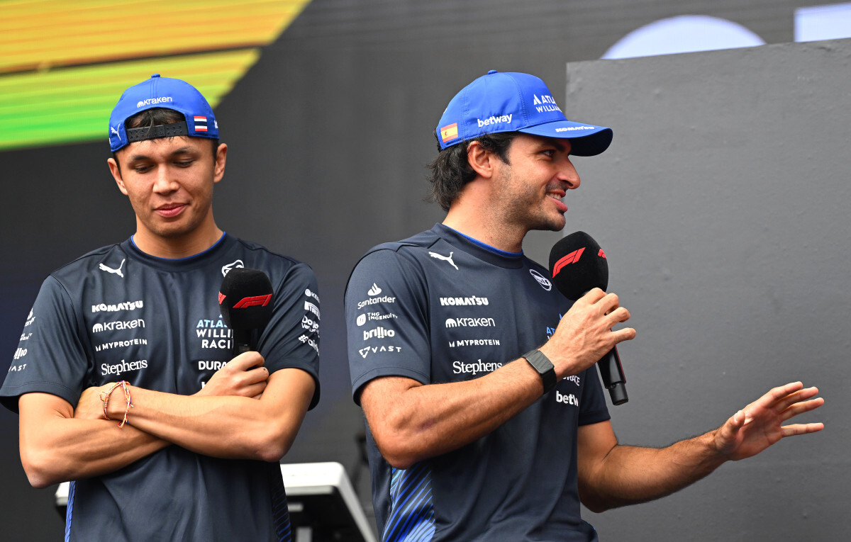  Alexander Albon of Thailand and Williams and Carlos Sainz of Spain and Williams on stage prior to practice ahead of the F1 Grand Prix of Singapore at Marina Bay Street Circuit Mark Sutton - Formula 1/Formula 1 via Getty Images