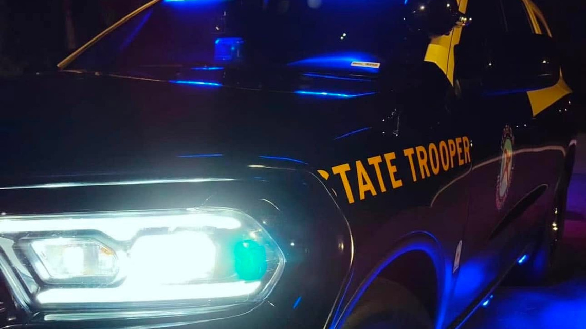 Two killed as tree falls across Jefferson County road 