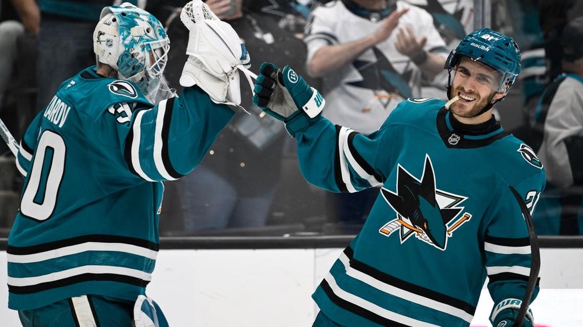 Sharks continue playoff push with visit from Blackhawks 