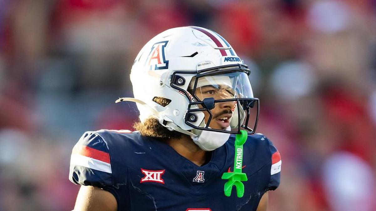  Nov 8, 2025; Tucson, Arizona, USA; Arizona Wildcats defensive back Treydan Stukes (2) against the Kansas Jayhawks in the second half at Arizona Stadium. Mandatory Credit: Mark J. Rebilas-Imagn Images | Mark J. Rebilas-Imagn Images 