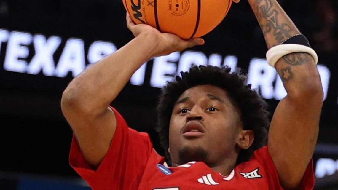  Mar 22, 2026; Tampa, FL, USA; Texas Tech Red Raiders guard Jaylen Petty (11) shoots over Alabama Crimson Tide guard Labaron Philon (0) in the first half during a second round game of the men's 2026 NCAA Tournament at Benchmark International Arena. Mandatory Credit: Nathan Ray Seebeck-Imagn Images | Nathan Ray Seebeck-Imagn Images 
