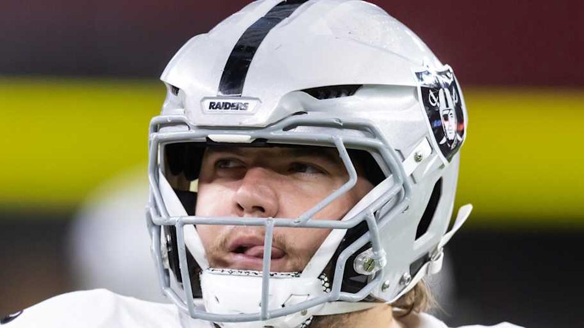  Aug 23, 2025; Glendale, Arizona, USA; Las Vegas Raiders center Jackson Powers-Johnson (58) against the Arizona Cardinals during a preseason NFL game at State Farm Stadium. Mandatory Credit: Mark J. Rebilas-Imagn Images | Mark J. Rebilas-Imagn Images 