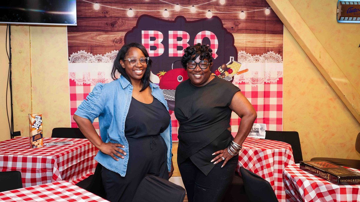 Kenya Richardson, left, and her older sister, Dorcia White, granddaughters of the late Dorothy Everett, the original owner of Everett & Jones BBQ in Oakland, Calif., looks on Friday, May 15, 2026. (Ray Chavez/Bay Area News Group)
