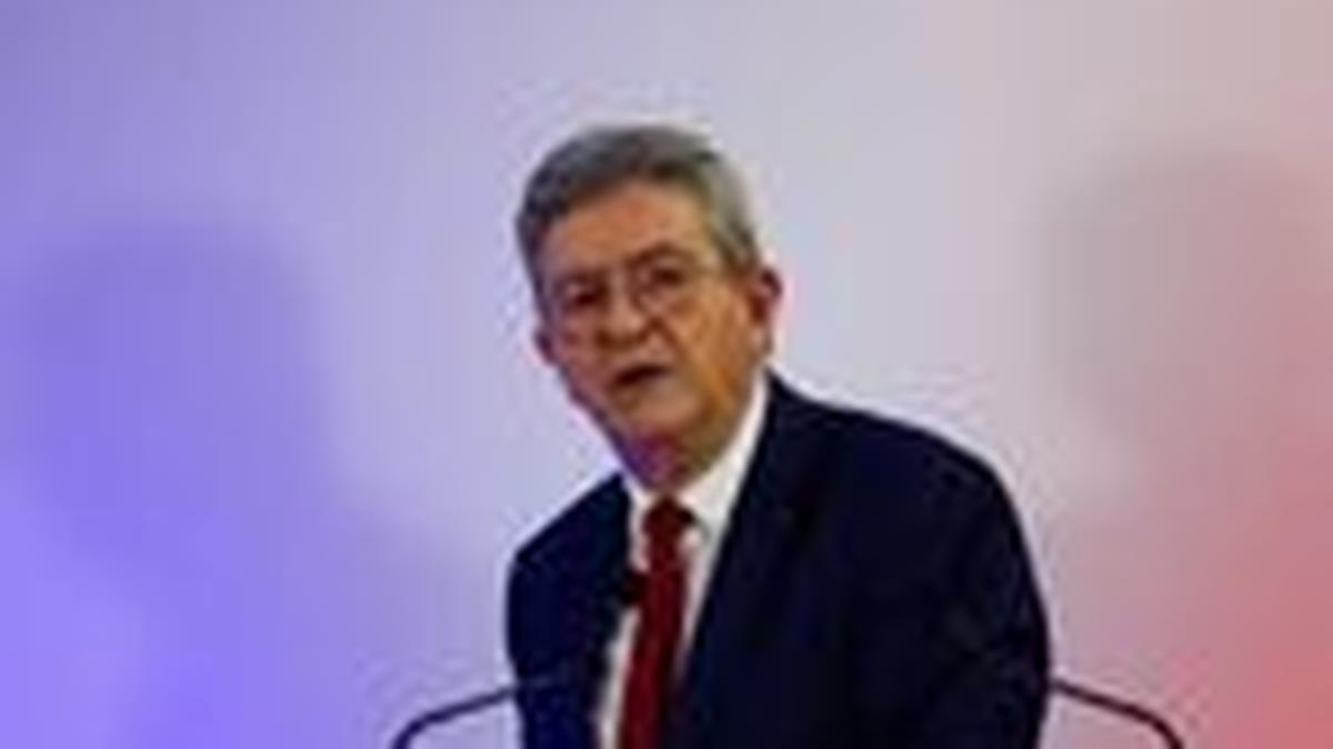 Jean-Luc Melenchon, leader of French far-left opposition party La France Insoumise (France Unbowed - LFI), delivers a speech during a campaign rally to support the list "Etre Bondy" for the upcoming mayoral election in Bondy near Paris, France, March 4, 2026. REUTERS/Abdul Saboor