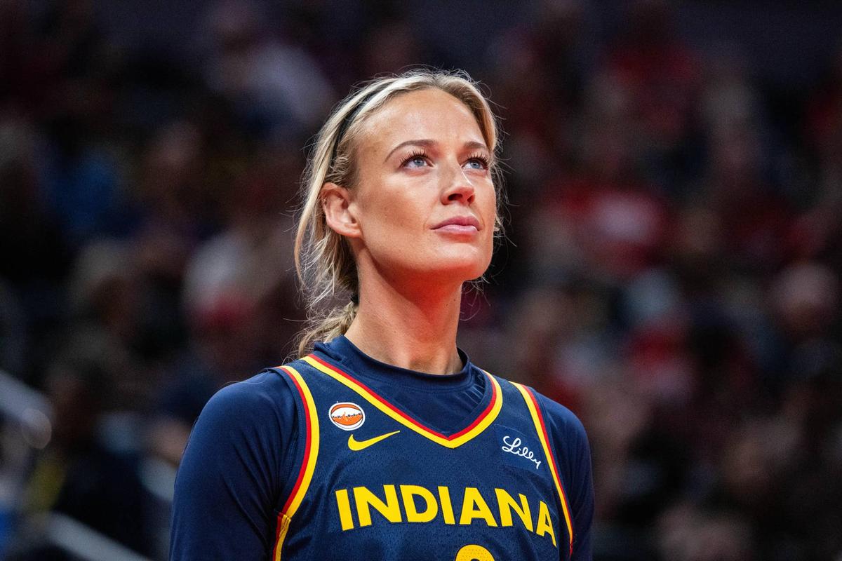  Indiana Fever guard Sophie Cunningham (8) against the Seattle Storm. © Trevor Ruszkowski-Imagn Images