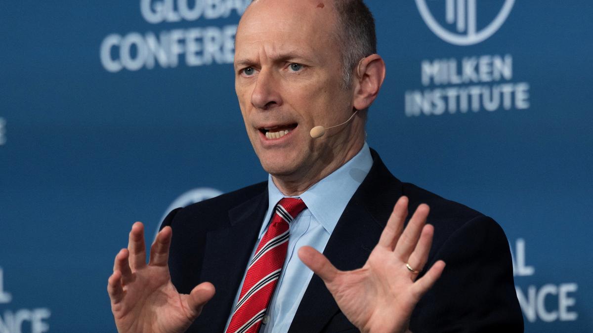 Austan Goolsbee, President and CEO of the Federal Reserve Bank of Chicago, speaks during the Milken Institute Global Conference 2026 in Beverly Hills, California, U.S., May, 6, 2026.  REUTERS/Mike Blake
