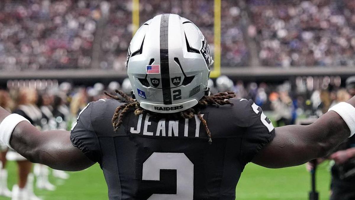  Dec 28, 2025; Paradise, Nevada, USA; Las Vegas Raiders running back Ashton Jeanty (2) enters the field before the game against the New York Giants at Allegiant Stadium. Mandatory Credit: Kirby Lee-Imagn Images | Kirby Lee-Imagn Images 
