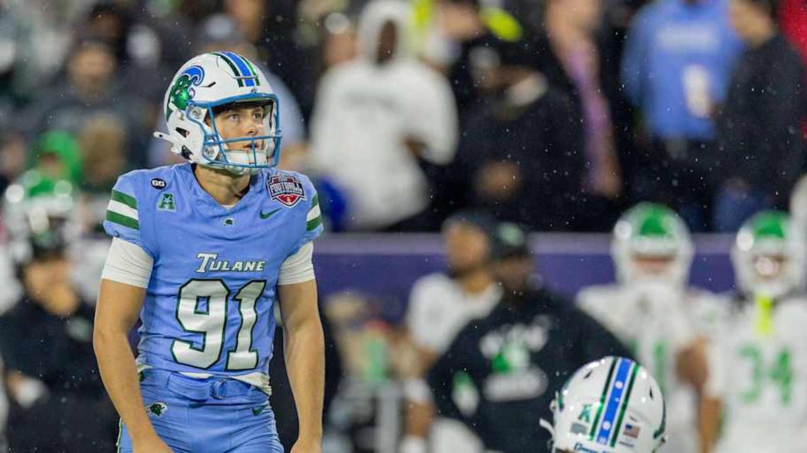  Former Tulane Green Wave kicker Patrick Durkin will take over Florida's kicking duties. | Stephen Lew-Imagn Images 