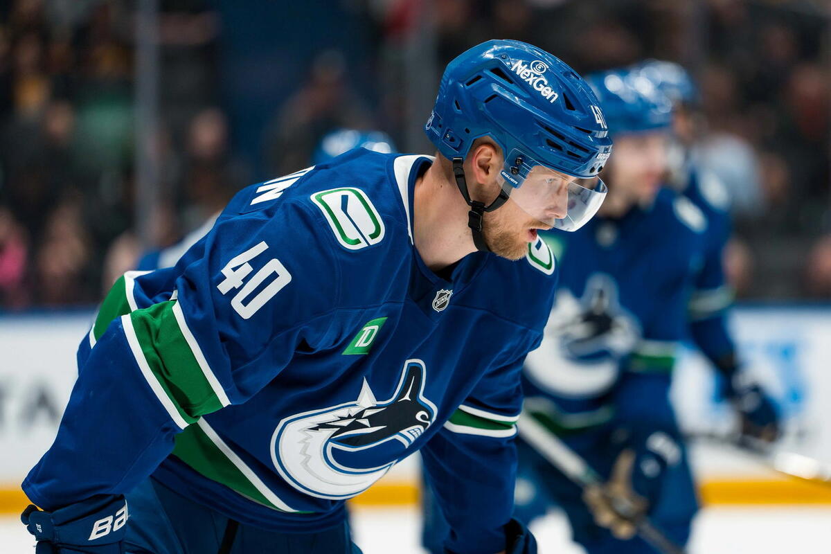  NHL Rumor Roundup: Could Penguins Pursue Stars' Jason Robertson Or Canucks' Elias Pettersson? Plus Hellebuyck Buzz 
