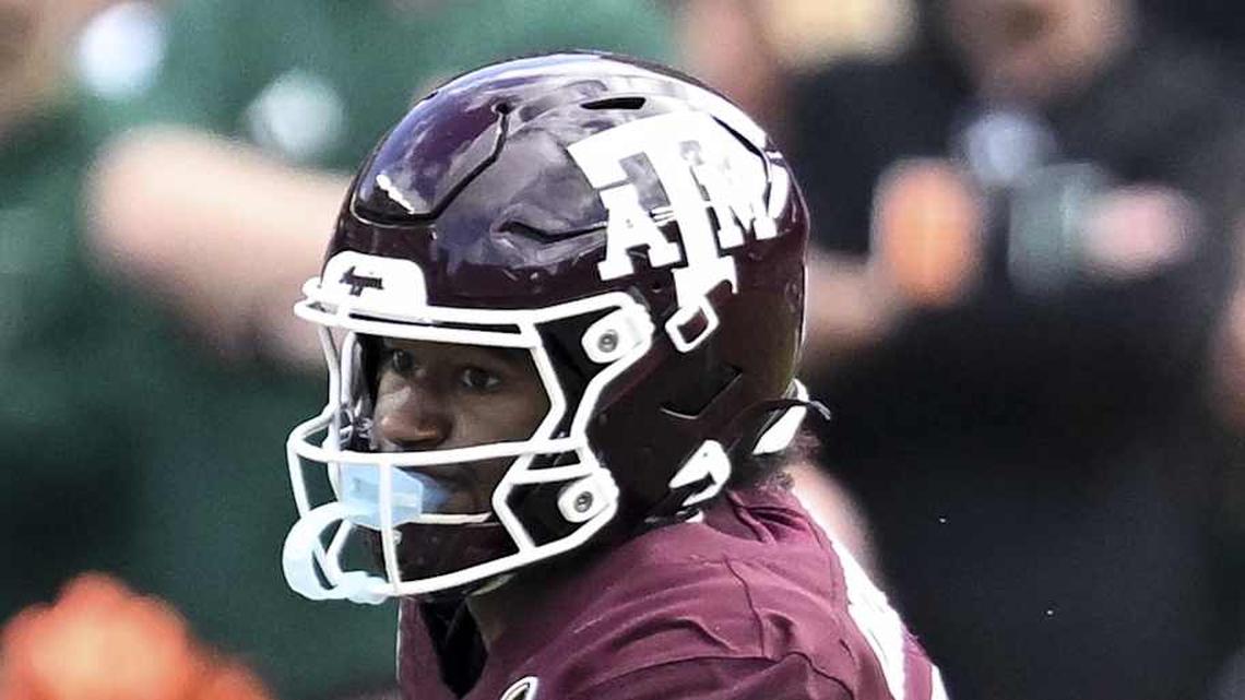  Dec 20, 2025; College Station, TX, USA; Texas A&M Aggies wide receiver KC Concepcion (7) runs the ball against the Miami Hurricanes during the second half at Kyle Field. Mandatory Credit: Maria Lysaker-Imagn Images | Maria Lysaker-Imagn Images 