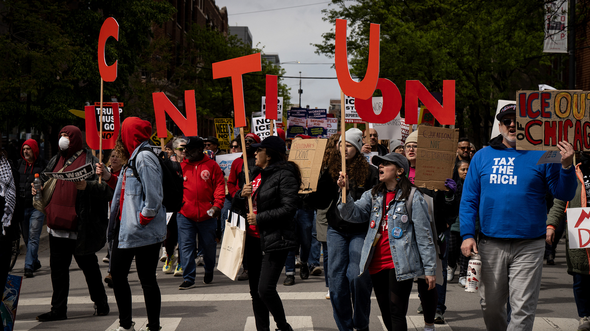 Students, labor unions and activist groups march in the West Loop during a May Day march on May 1, 2026. (E. Jason Wambsgans/Chicago Tribune/TNS)