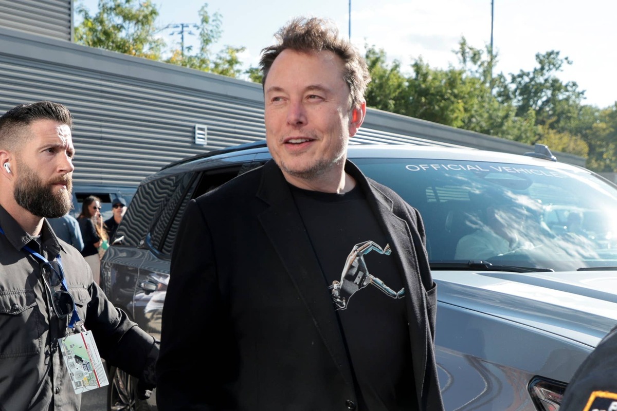  Goldman Sachs updates its SpaceX stock outlook after the company's blockbuster IPO  Jean Catuffe/GC Images