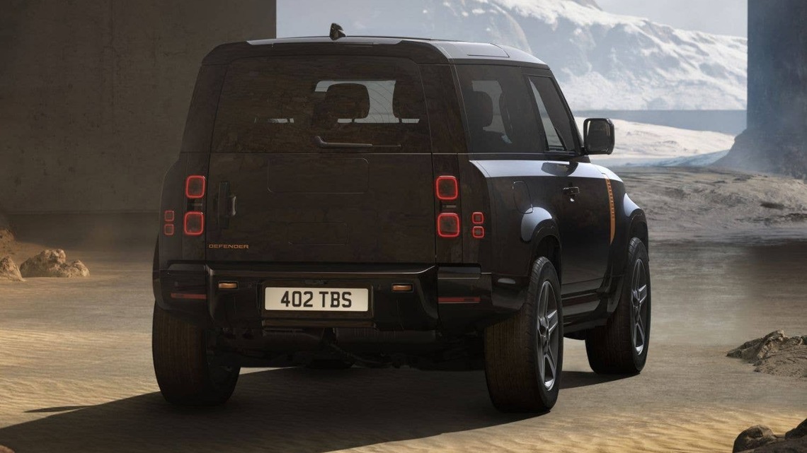 Land Rover Defender 90 Buyers Can Now Ditch the Spare Tire 