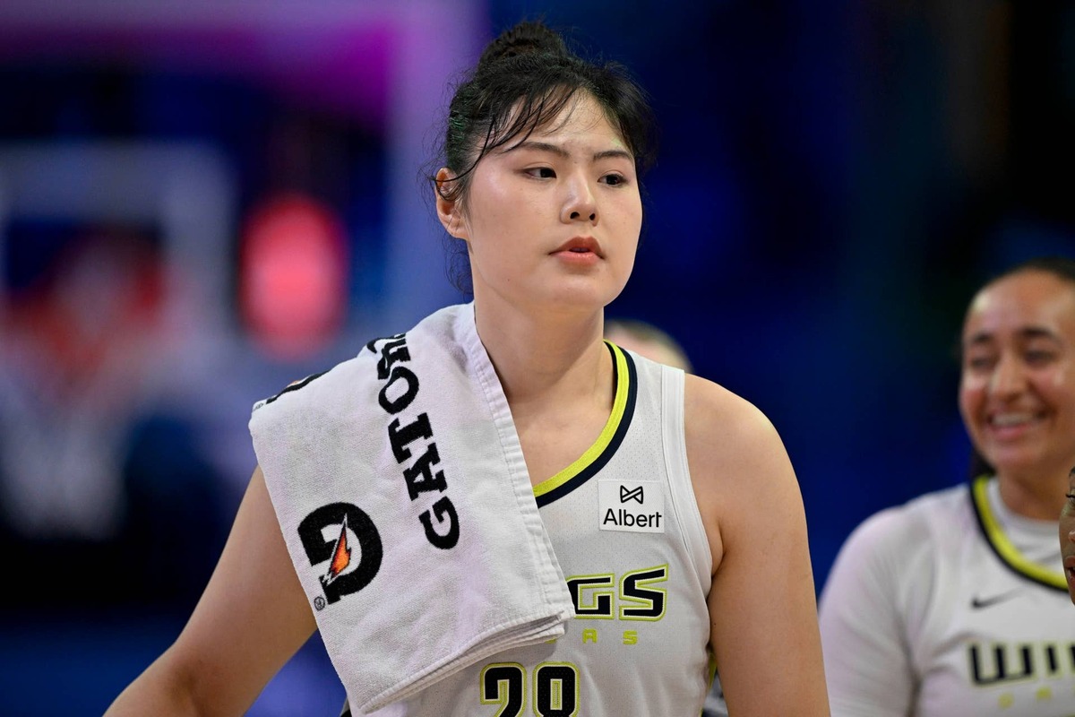  Dallas Wings center Li Yueru Jerome Miron-Imagn Images