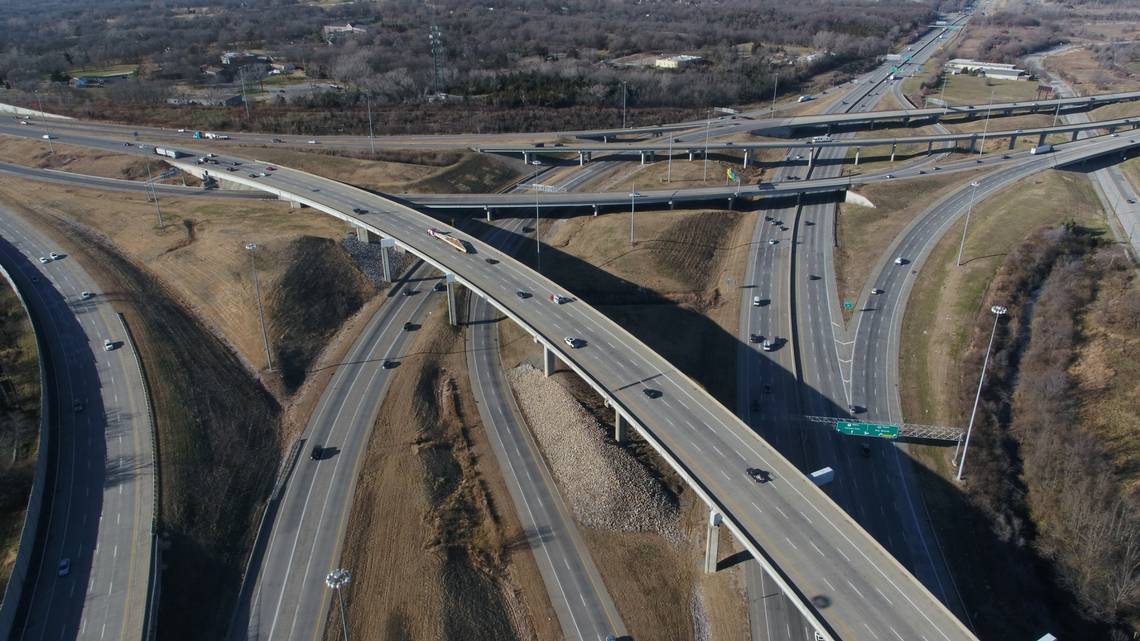 Live Kansas City traffic updates: Accidents, road closures, delays on KC-area highways 