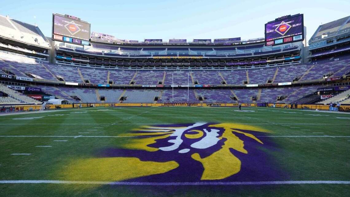 Reports: LSU fills football roster without controversial ex-pros
