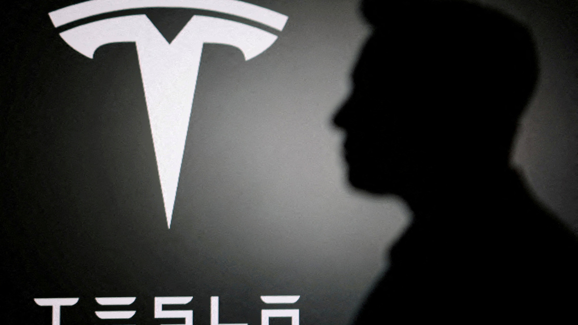 Tesla posts surprise positive cash flow on lower-than-expected AI spending 
