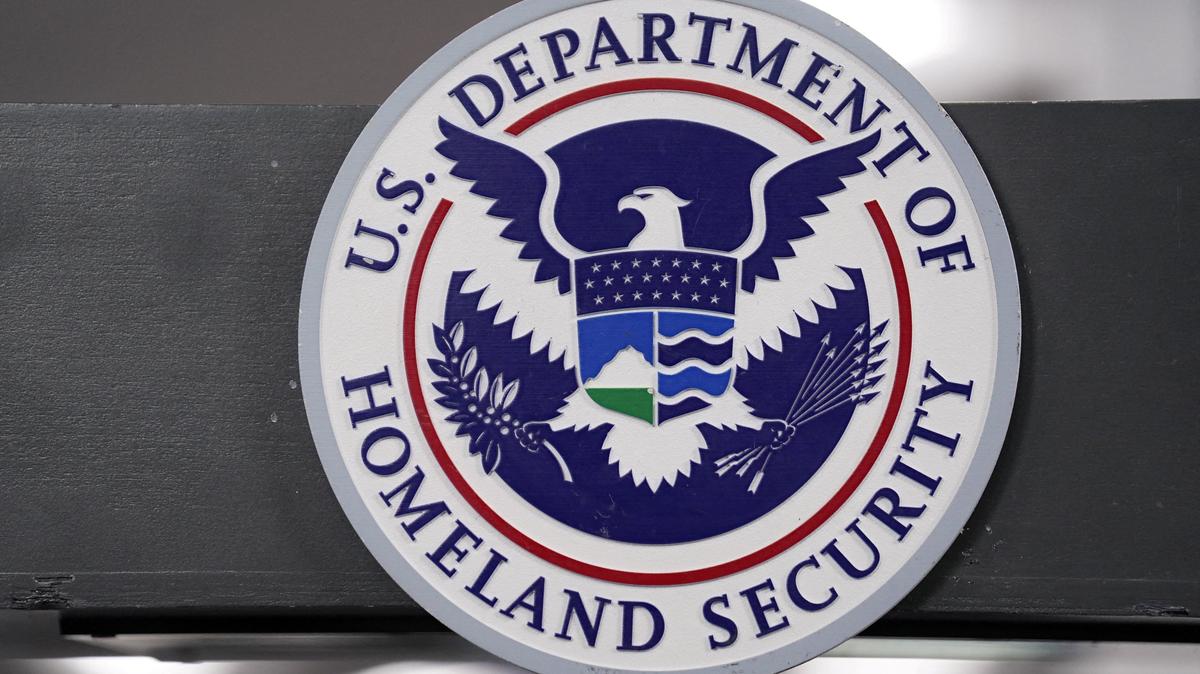 FILE PHOTO: The U.S. Department of Homeland Security seal is displayed at the FEMA National Response Coordination Center in Washington, D.C., U.S., January 24, 2026. REUTERS/Nathan Howard./File Photo